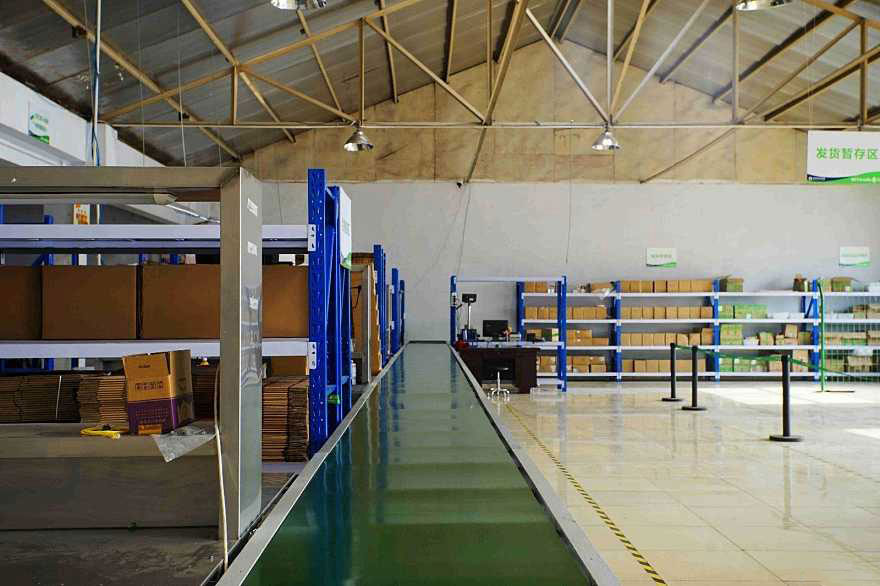 710公海AGV无人叉车运行效率高、准确性高